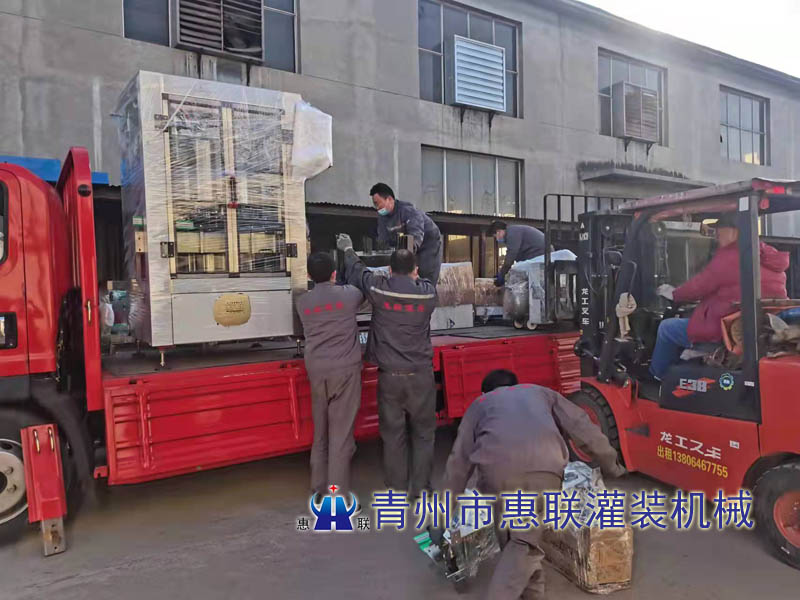 整套葡萄酒灌裝生產線發(fā)往河北